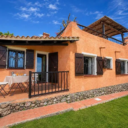 Nyaraló Sea View Three-bedroom House 50m From The 2 *